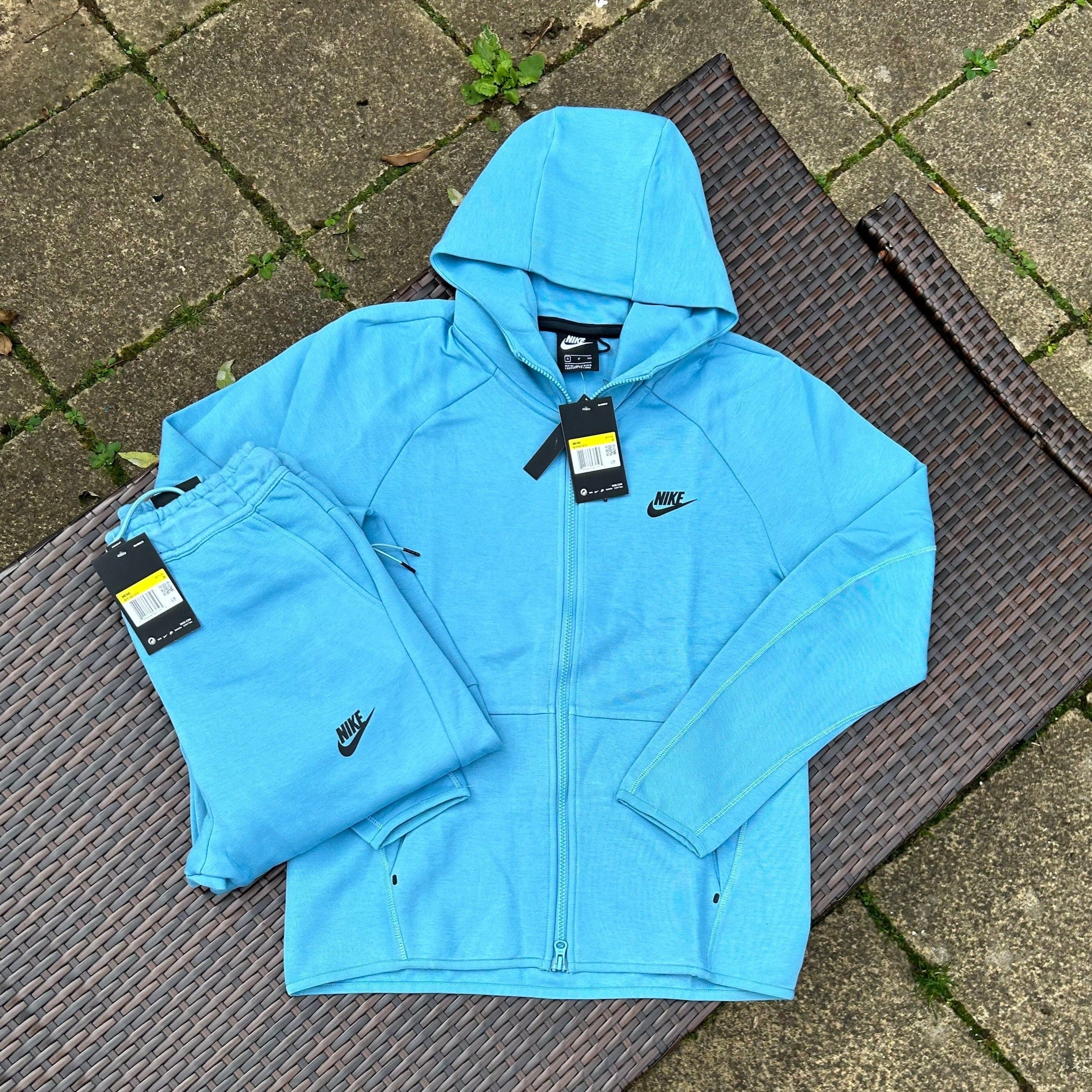 Nike "Baby Blue" Sportswear Tech Fleece (Old Season)