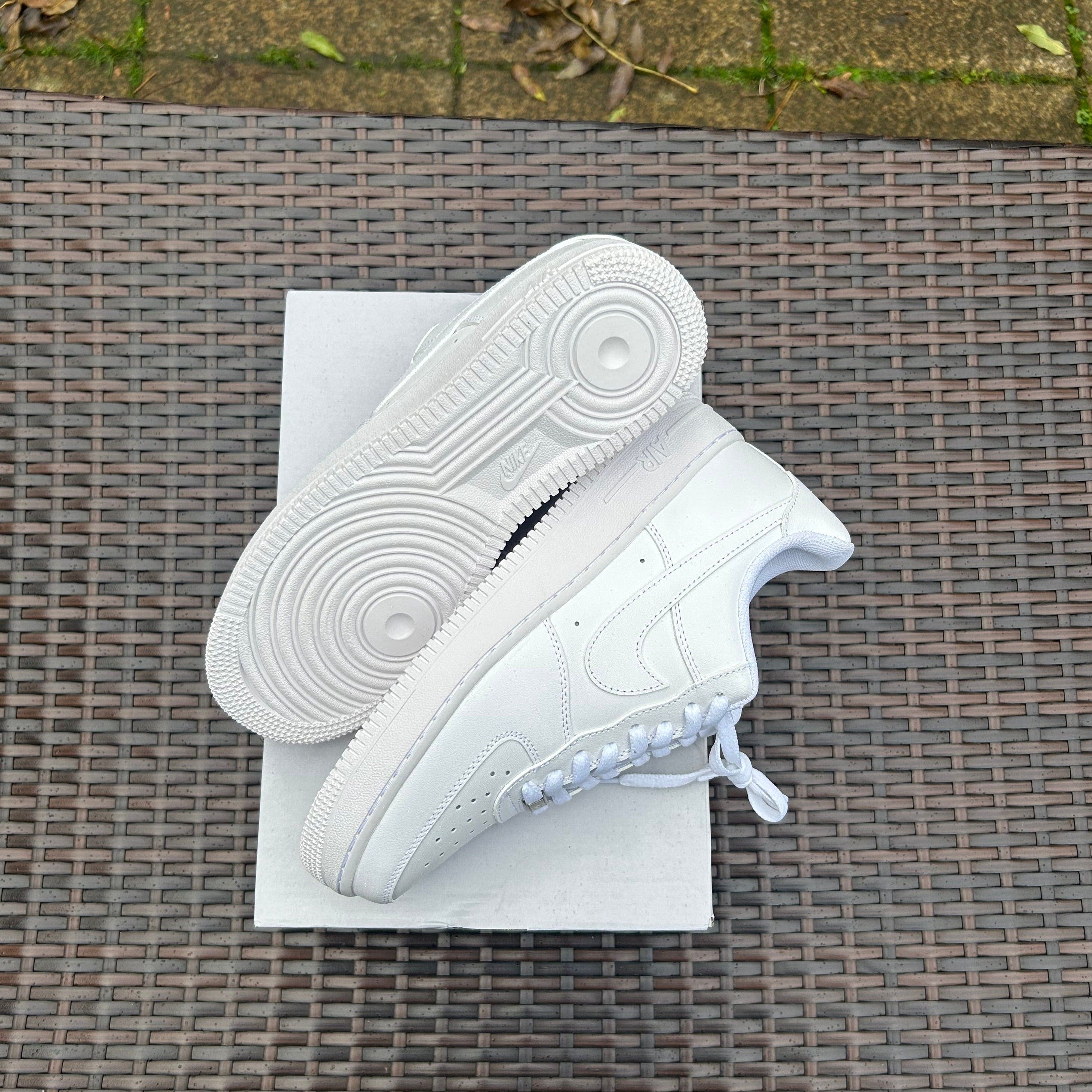 Nike White Air Force 1