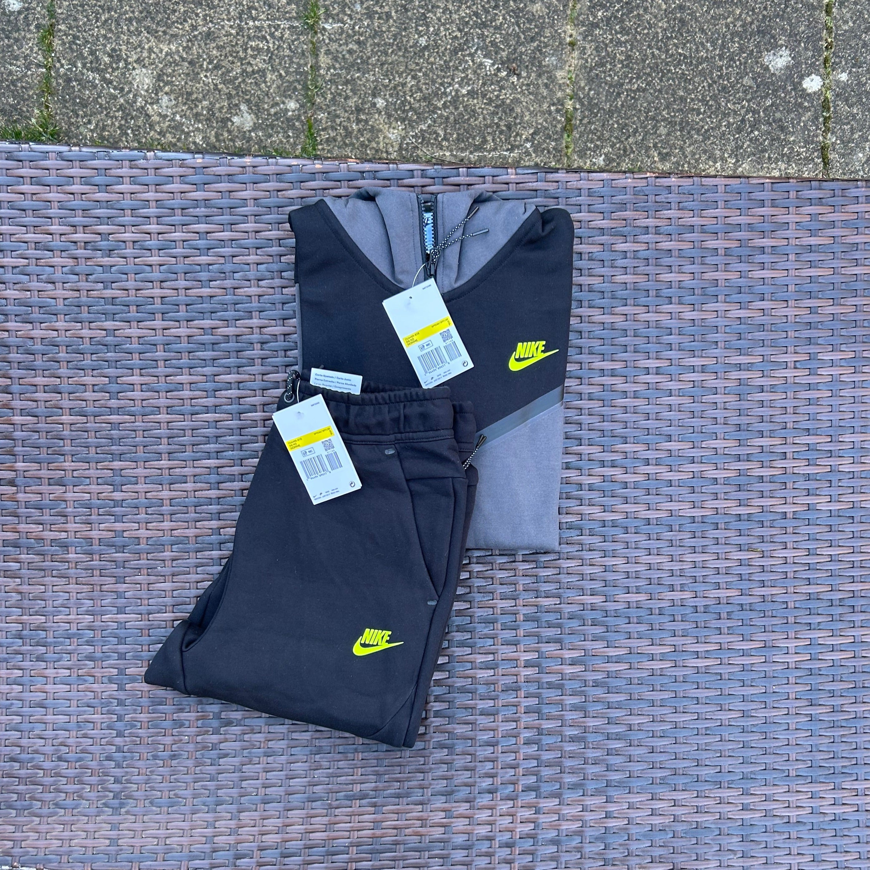 Nike Black/Grey "Anthracite" Sportswear Tech Fleece