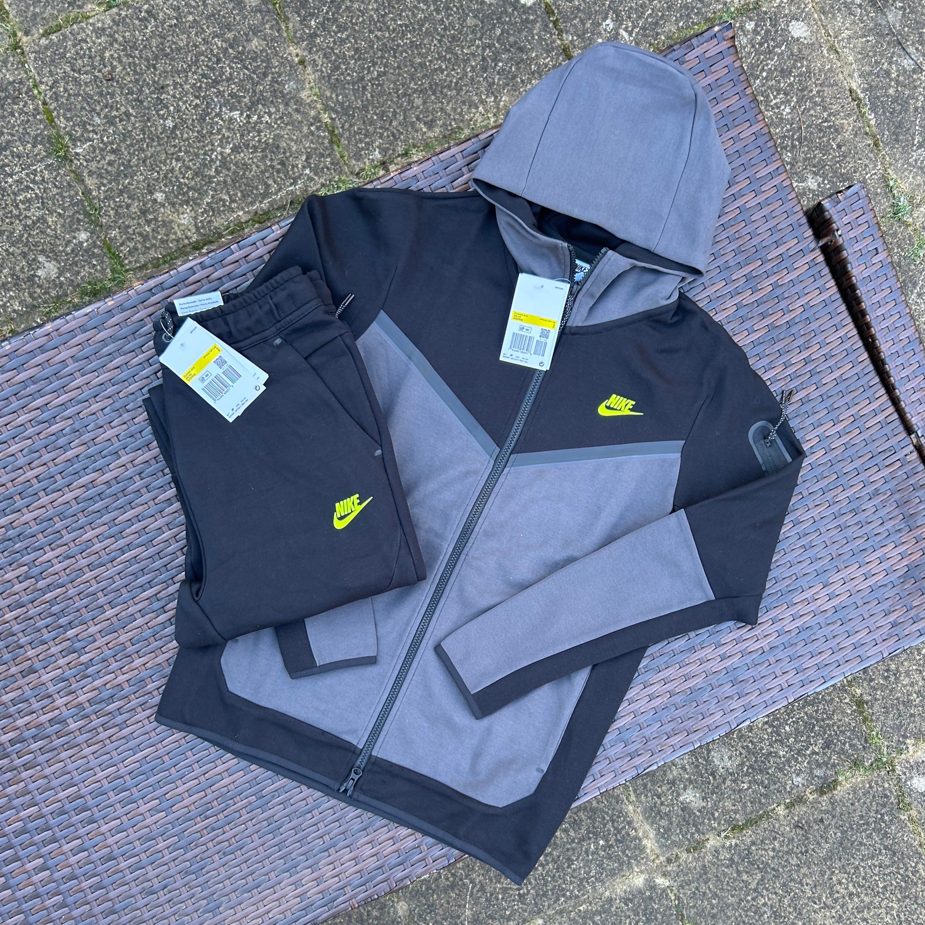 Nike Black/Grey "Anthracite" Sportswear Tech Fleece