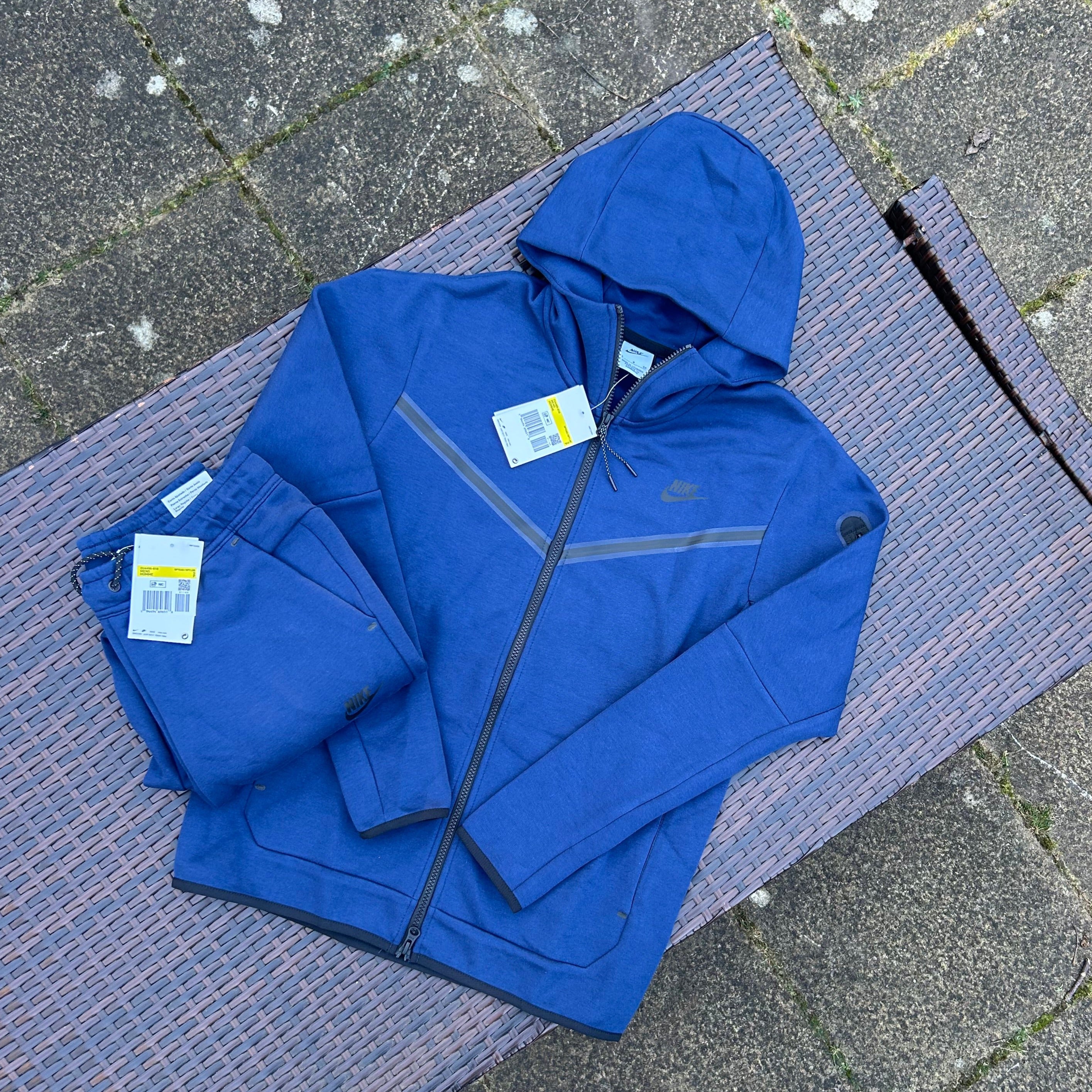 Nike Dark Blue Sportswear Tech Fleece
