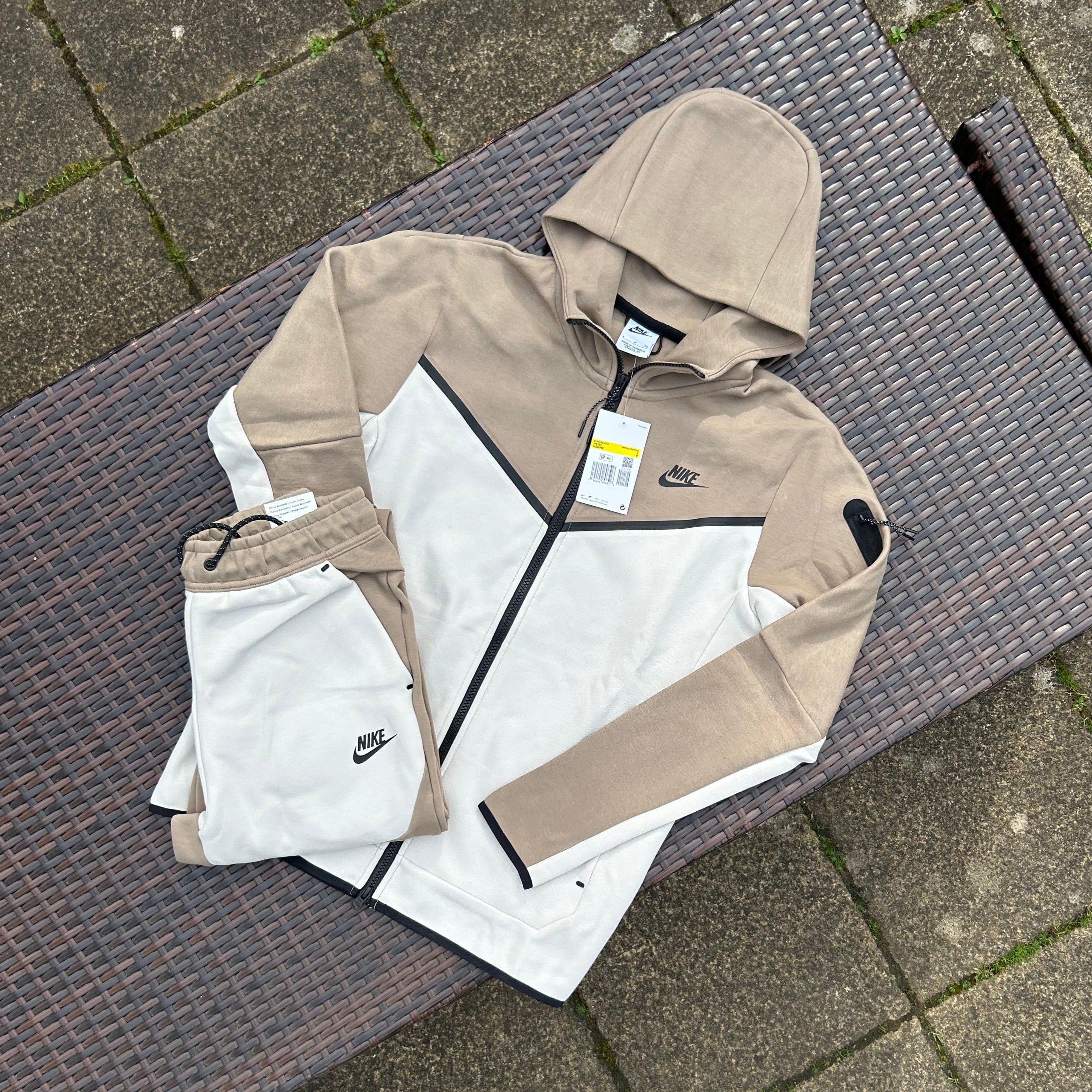 Nike Light Brown/Cream Sportswear Tech Fleece