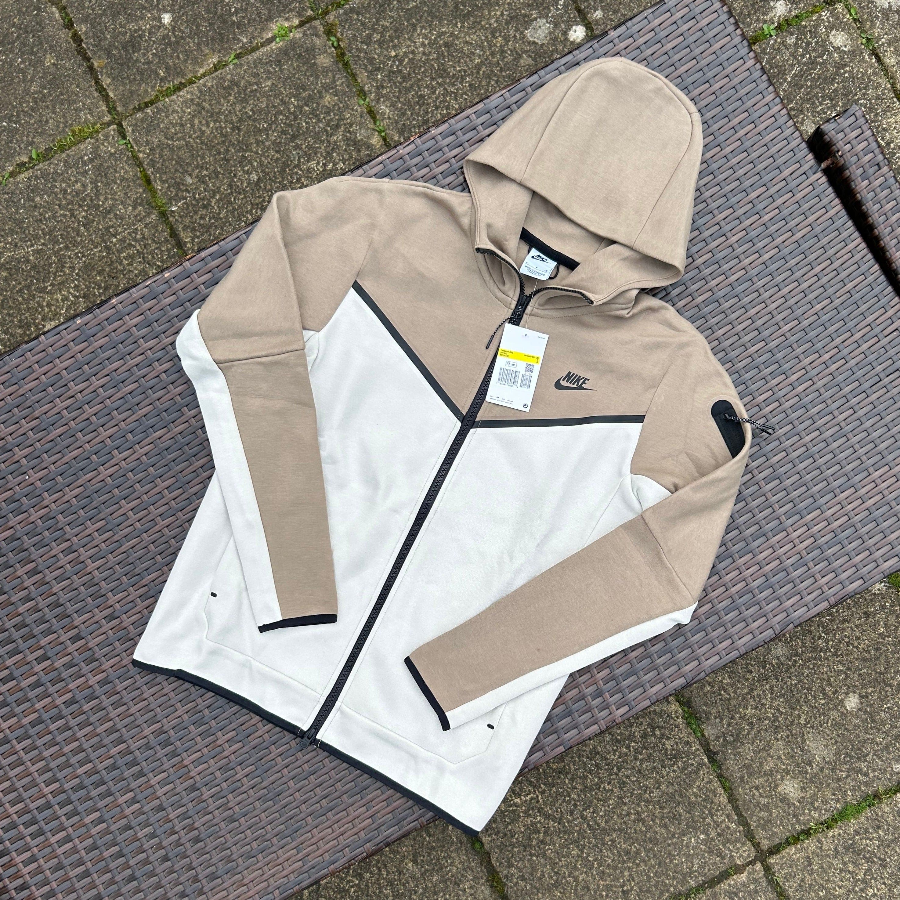Nike Light Brown/Cream Sportswear Tech Fleece
