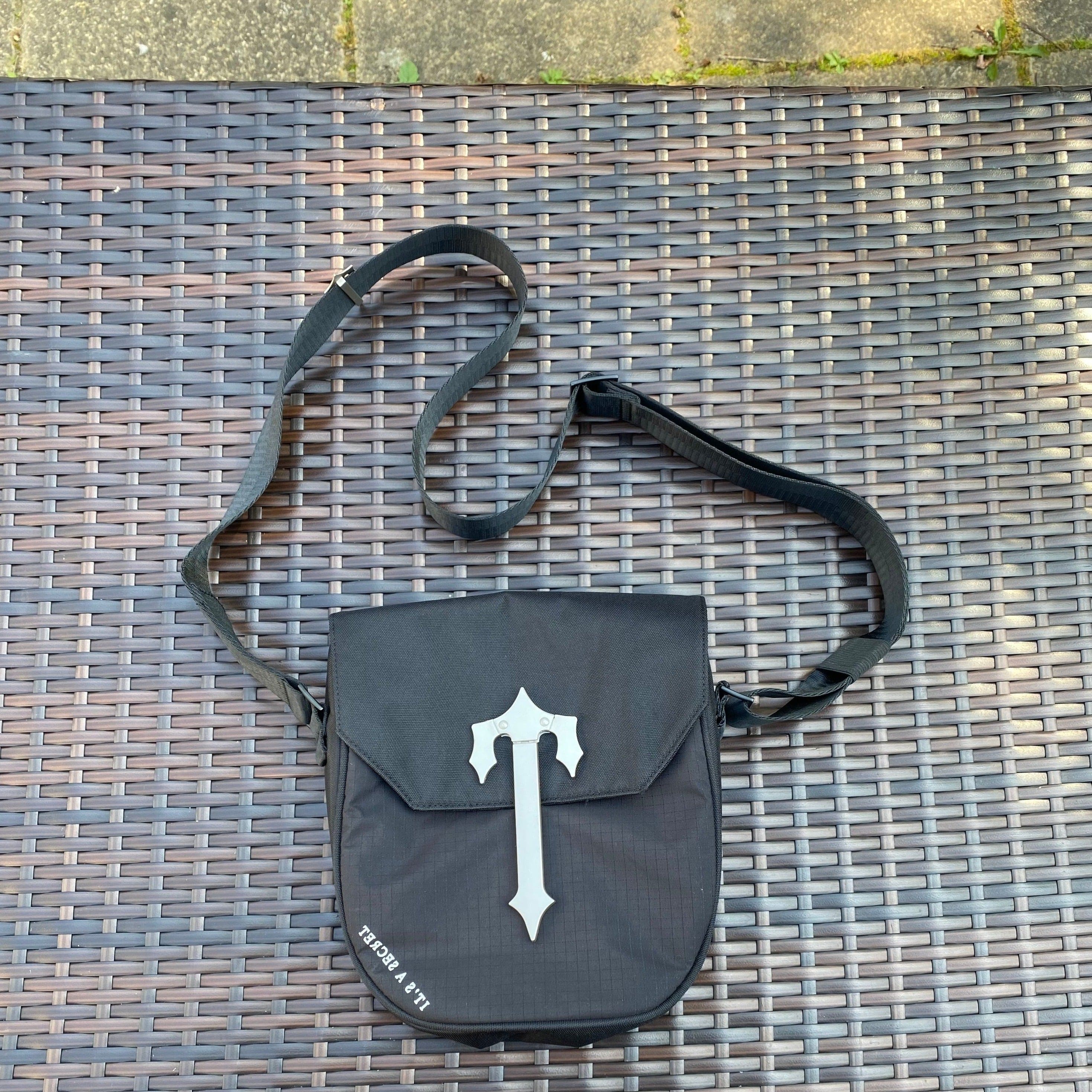 Trapstar Black/Silver "Cobra" T Bag