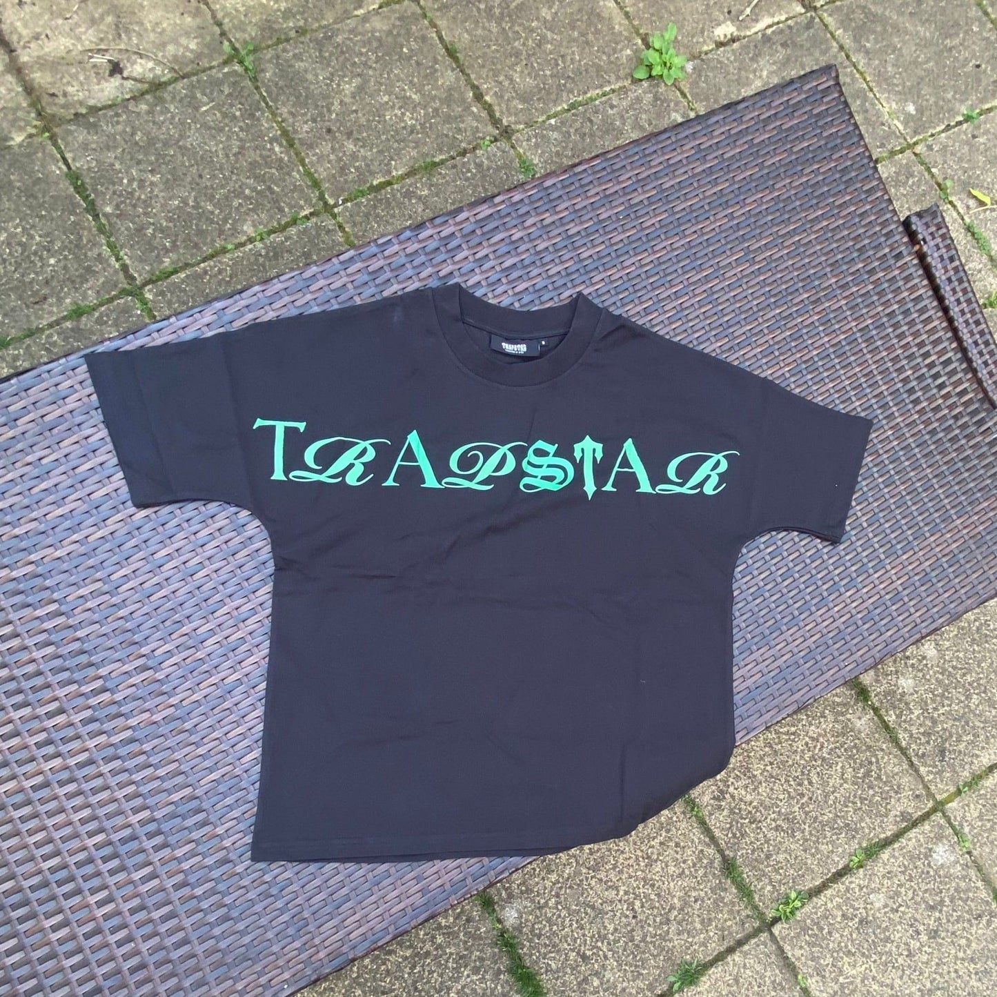 Trapstar Black/Green "Script" T Shirt