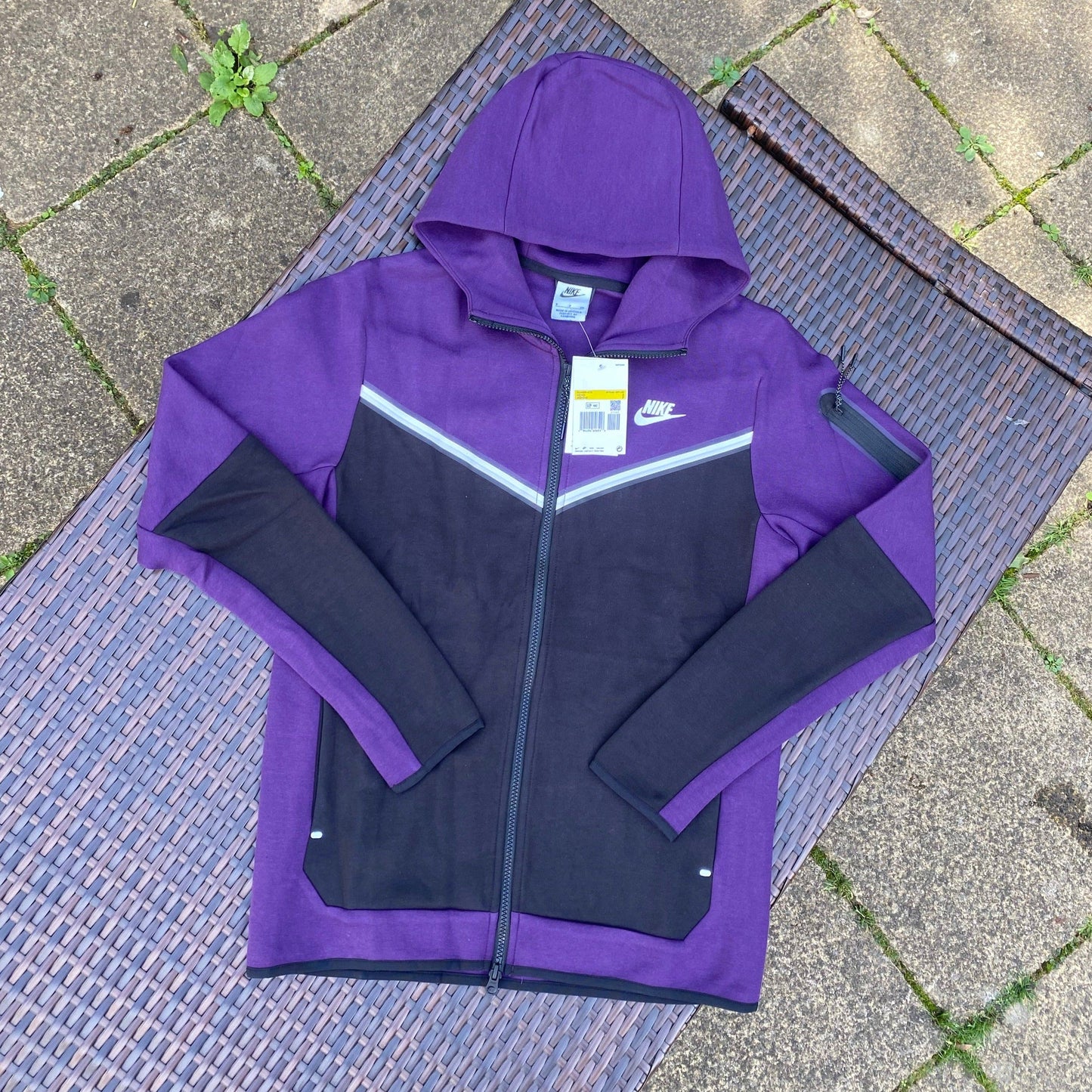 Nike "Grand Purple" Sportswear Tech Fleece