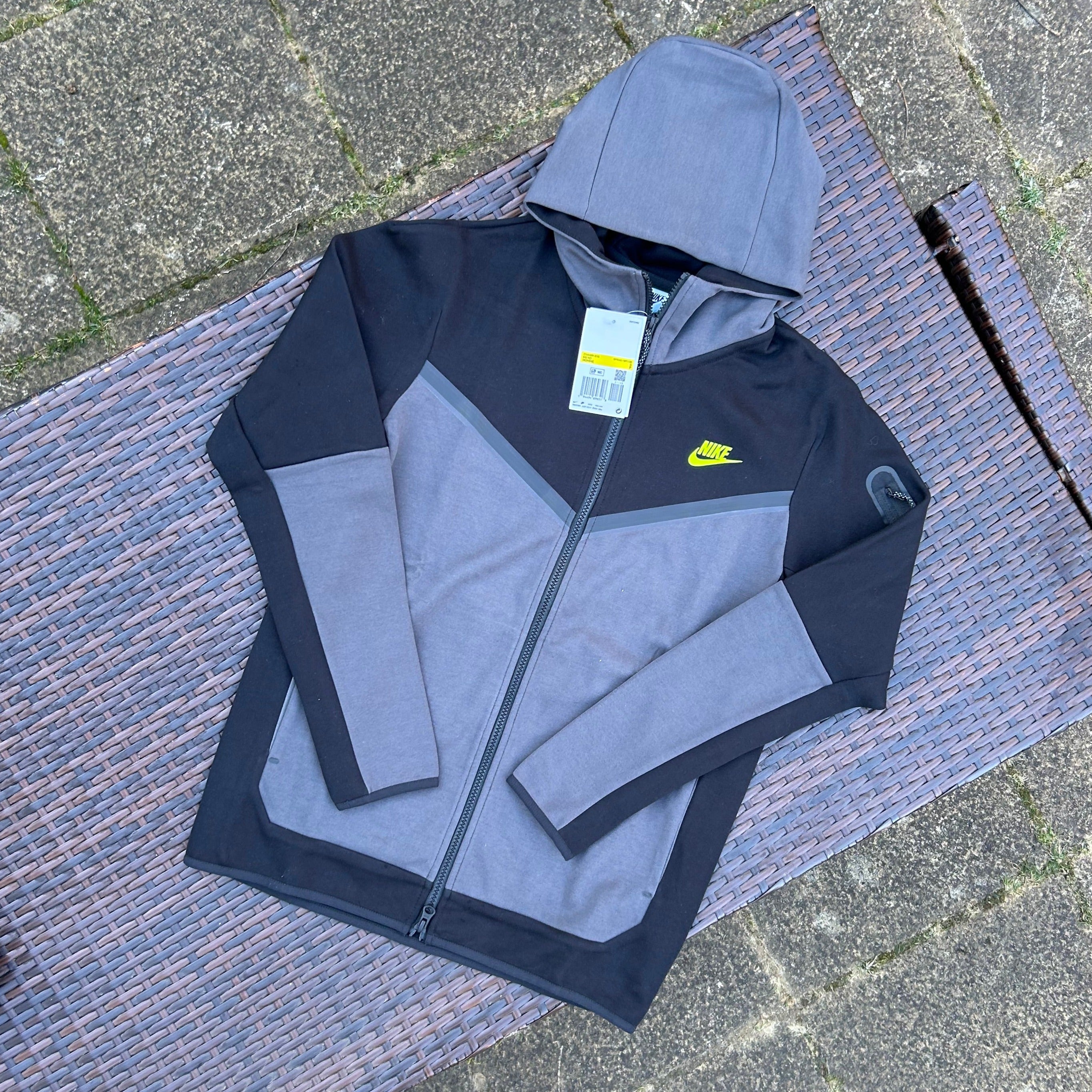 Nike tech fleece jacket black and grey sale