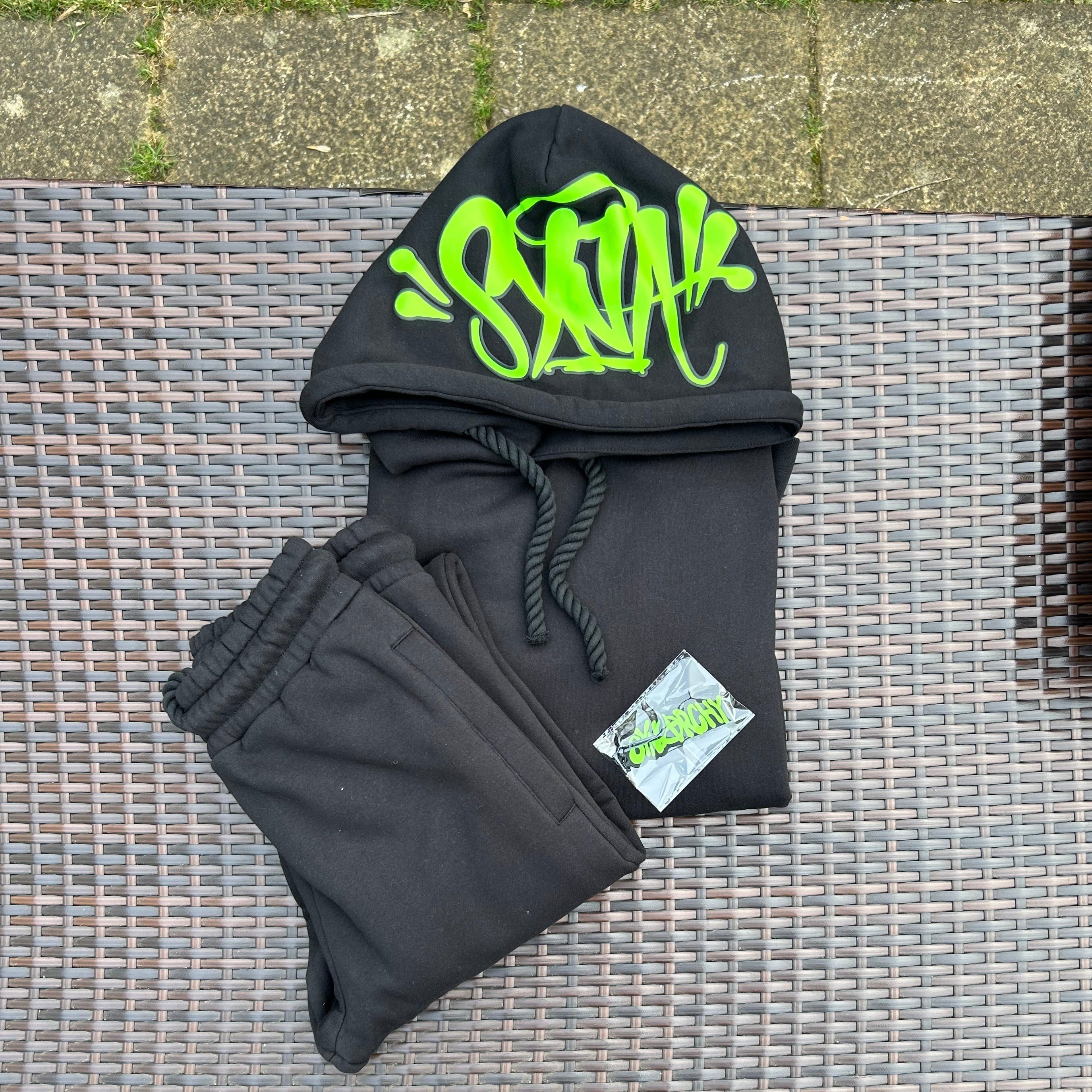 Syna World Black/Green Tracksuit | Twentytwo Supplies