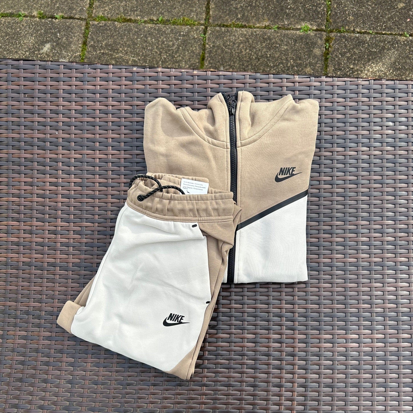 Nike Light Brown/Cream Sportswear Tech Fleece