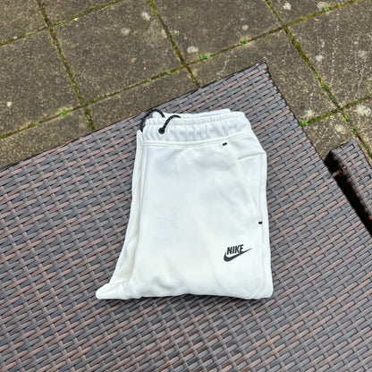 Nike White/Black Sportswear Tech Fleece