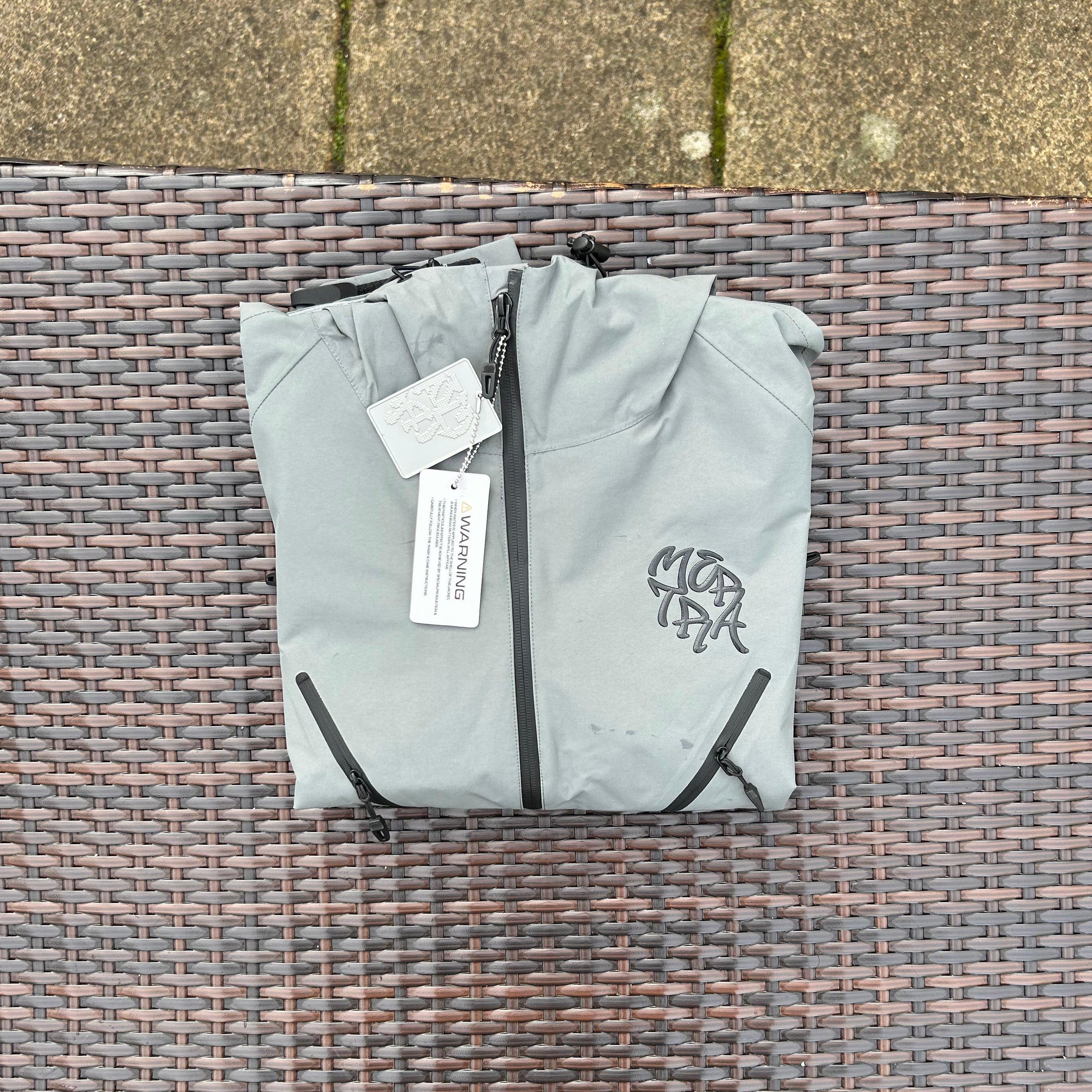 Mertra Water Reactive Windbreaker