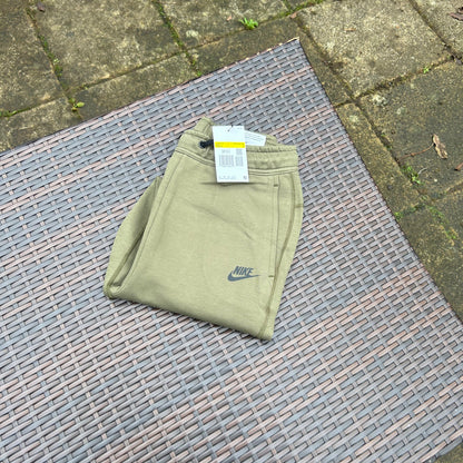 Nike Olive Green Sportswear Tech Fleece (2023 Season)